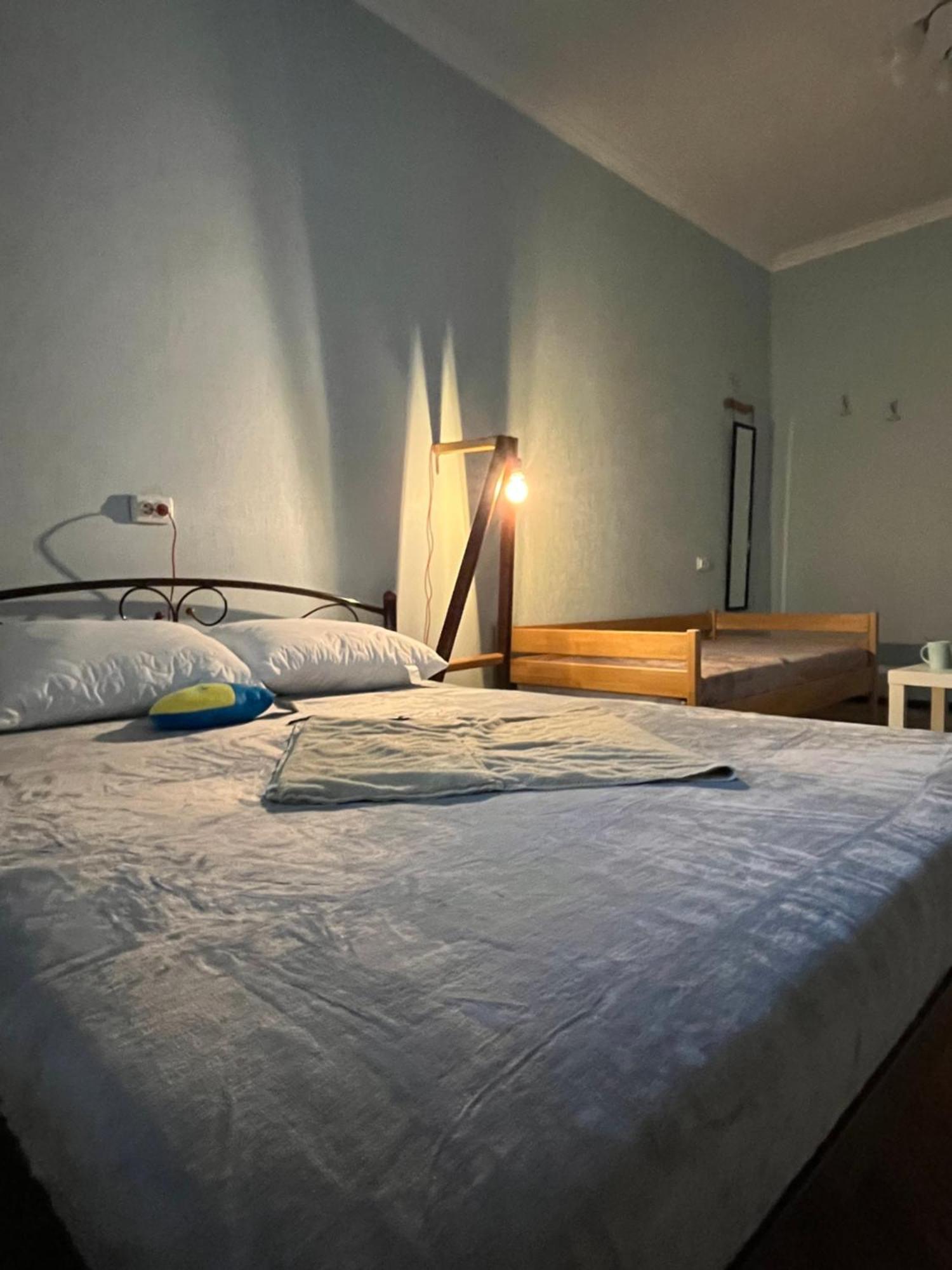 Ararat-Klovskaya Hostel-Apartments Kiev Esterno foto