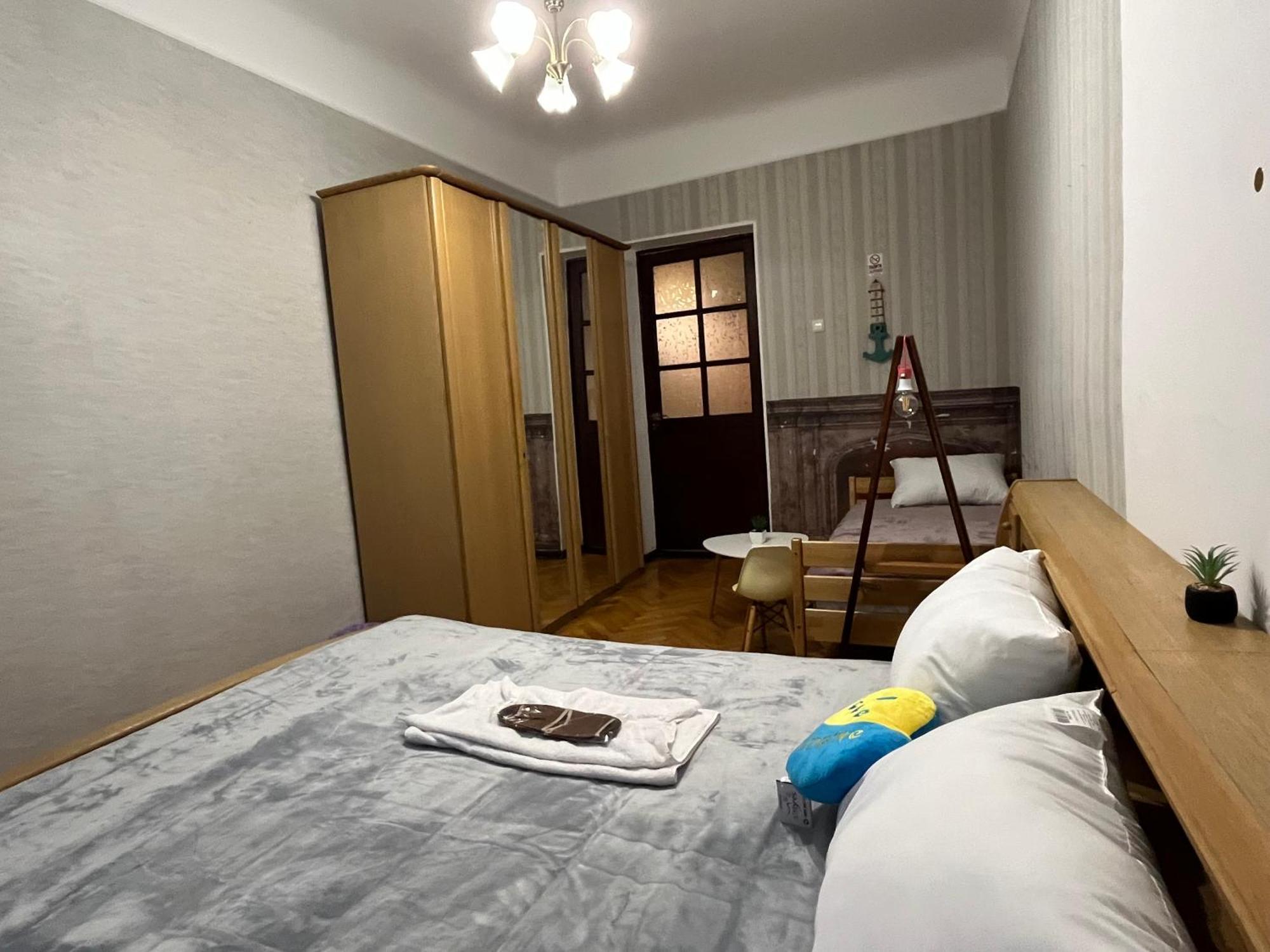 Ararat-Klovskaya Hostel-Apartments Kiev Esterno foto