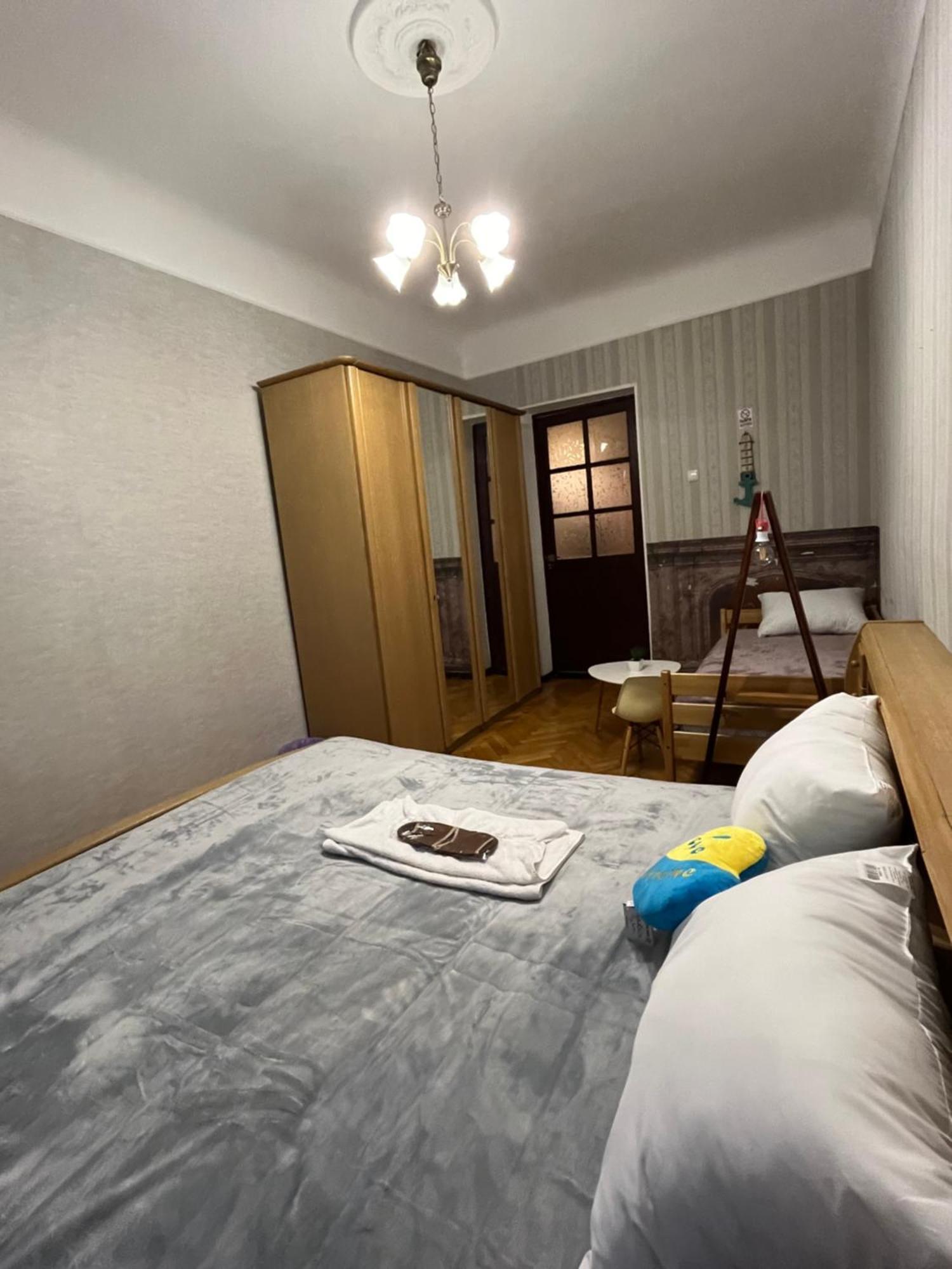 Ararat-Klovskaya Hostel-Apartments Kiev Esterno foto